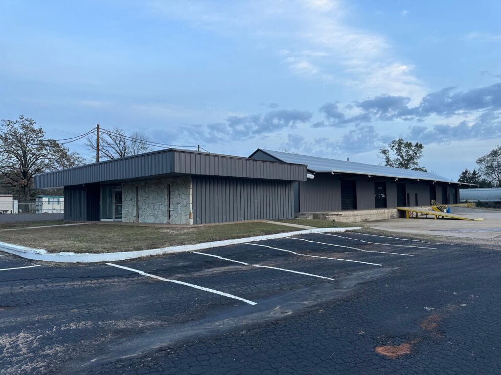 longview construction shop rental